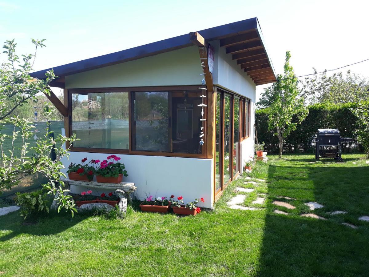 Къща За Гости Ваканция Ezerets Exterior photo